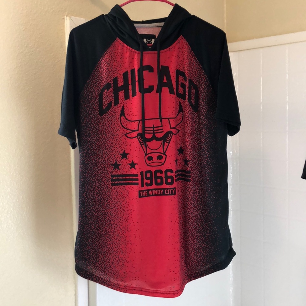 NBA Chicago Bulls Shirt with Hood Red and Black